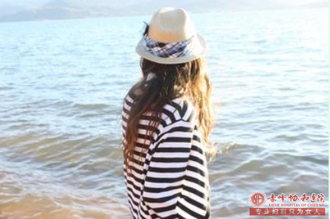 宁德宁城县人流后月经推迟是怎么回事?